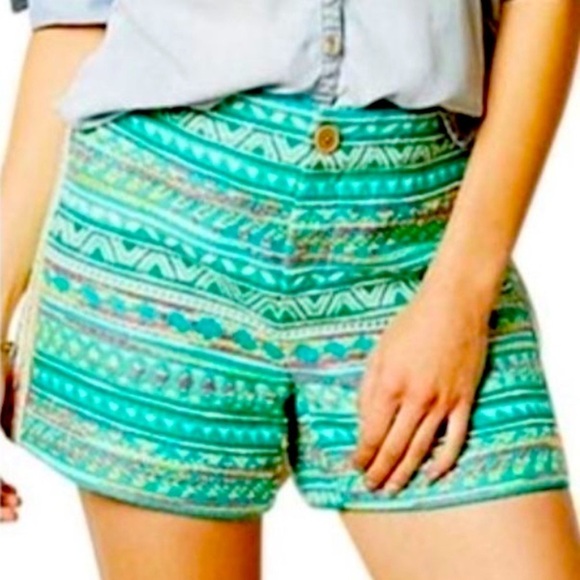 Anthropologie Elevenses colorful Costa Aztec textured fabric shorts, size 8 - Picture 1 of 15